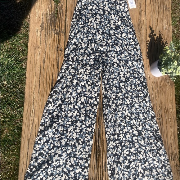 Billabong Floral Romper - Picture 5 of 7